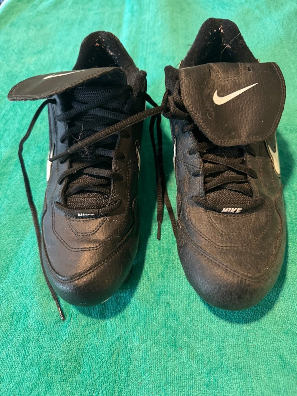 Nike Men's Football Cleats- Size 8
